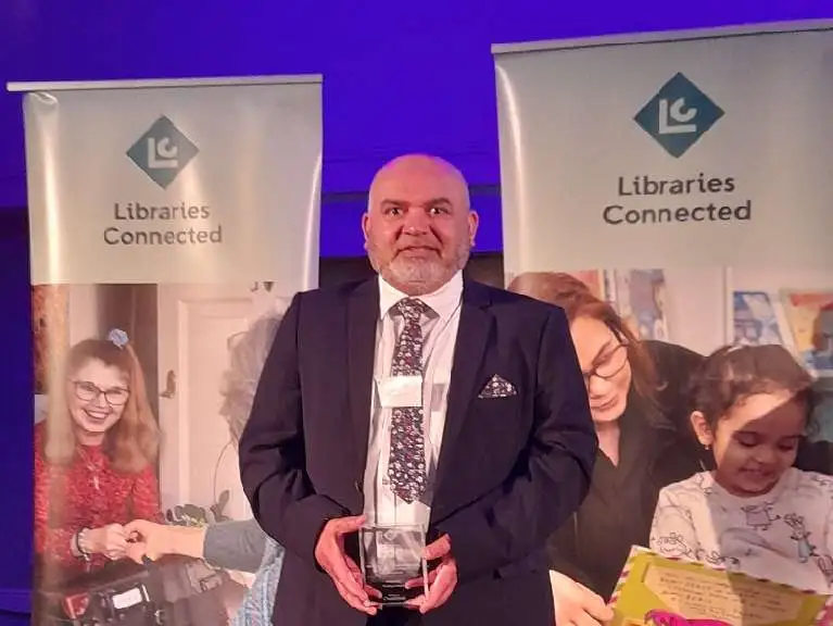 Kirklees librarians win award for English Talk