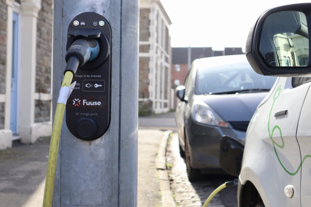 150 new EV chargepoints in Bristol lamp posts